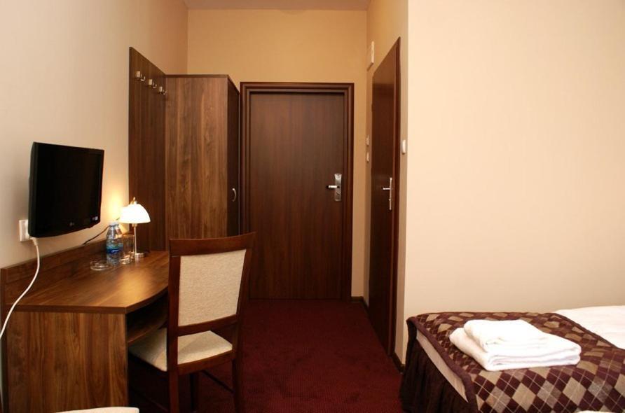 Hotel Belfort Łomża Exterior foto